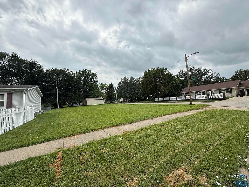 1st image of 1724 Whitcher Ave
