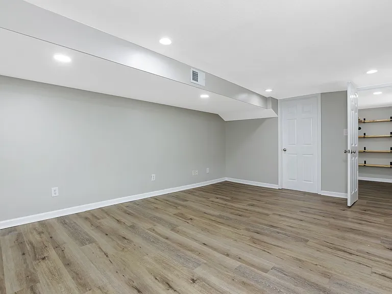 412 E Oakland Ave #412 — Photo 34