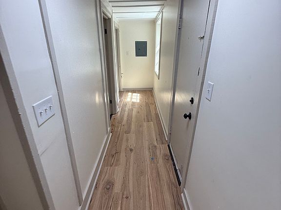 3rd image of 607 Arrowhead Dr Unit C