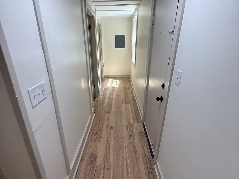 607 Arrowhead Dr #C — Photo 2