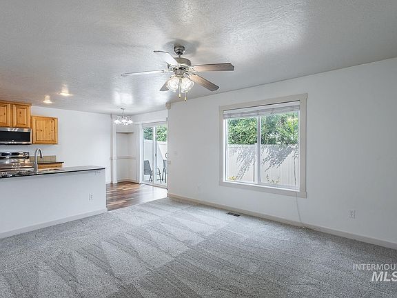 4th image of 1100 S Barberry Pl