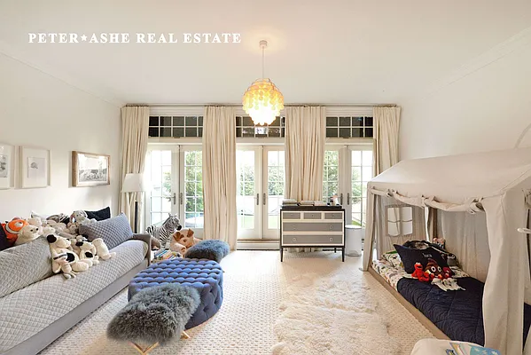 Rented by Peter Ashe | media 15