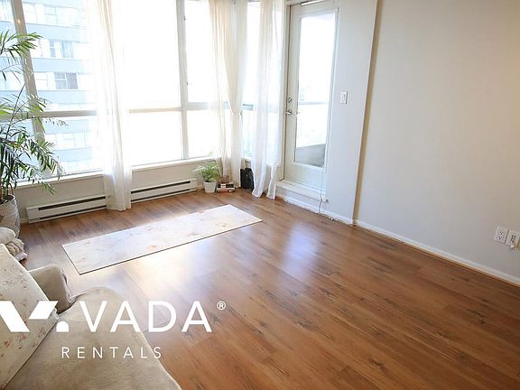 2nd image of 1420 Georgia St W #1404