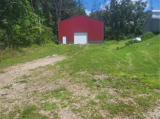 105 Valley Rd, Montezuma, IA 50171