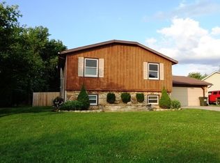 1033 S Hallmark Dr, Bolivar, OH 44612