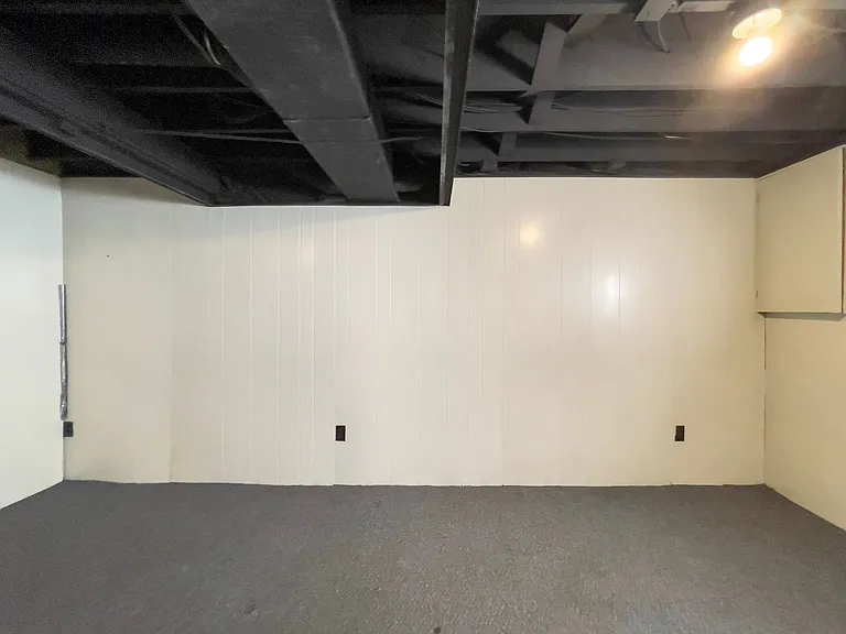 225 S College Ave — Photo 30