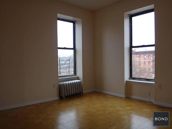 2nd image of 711 Macon St APT 6