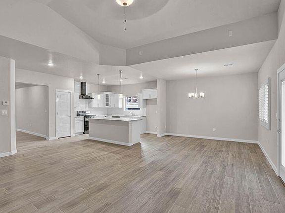 5th image of 7413 White Cedar Pl