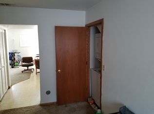 1091 Spiros Ct APT 3, Dekalb, IL 60115