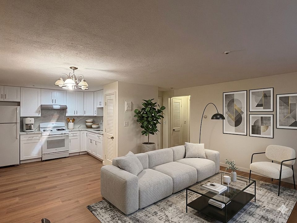 1st image of 114 Willard St APT 3