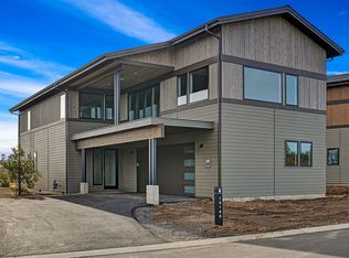 19126 Gateway Loop, Bend, OR 97702