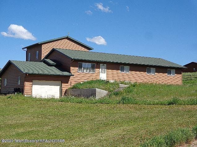 1st image of 299 Hillview Dr