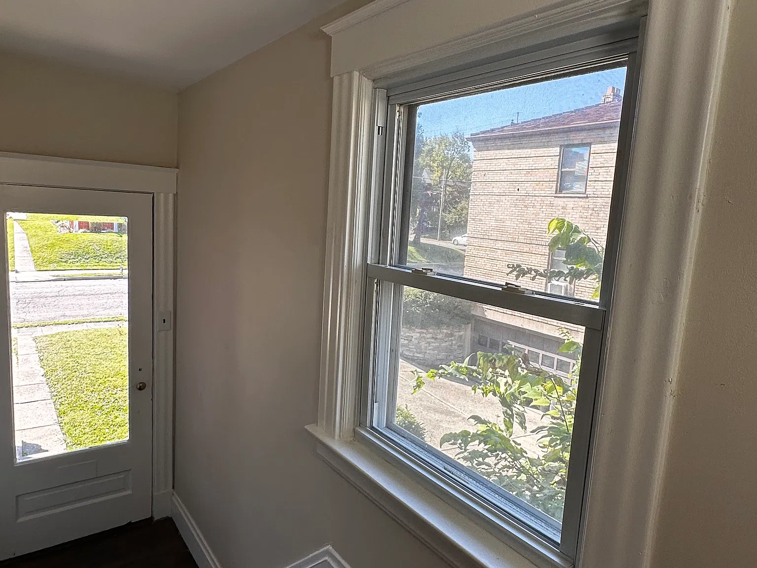 3 bed, $2,300 — Photo 3