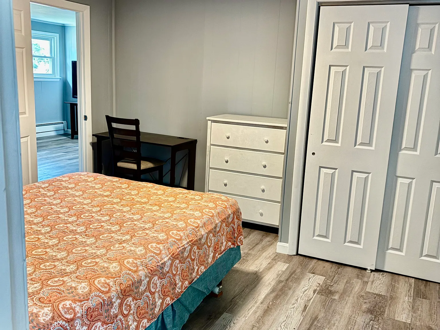 1 bed, 800 sqft, $1,900 — Photo 3