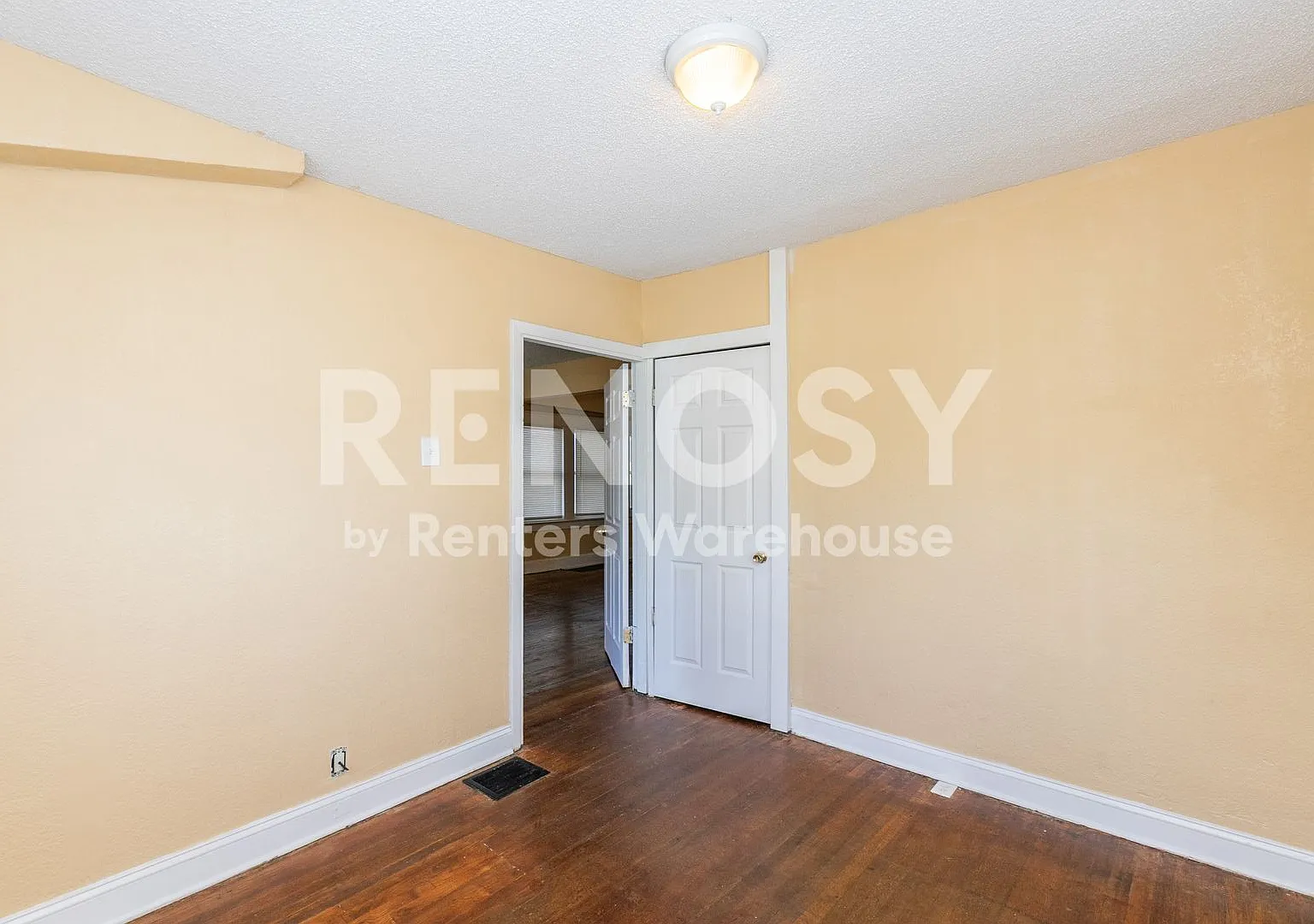 3 bed 1 bath Home — Photo 2
