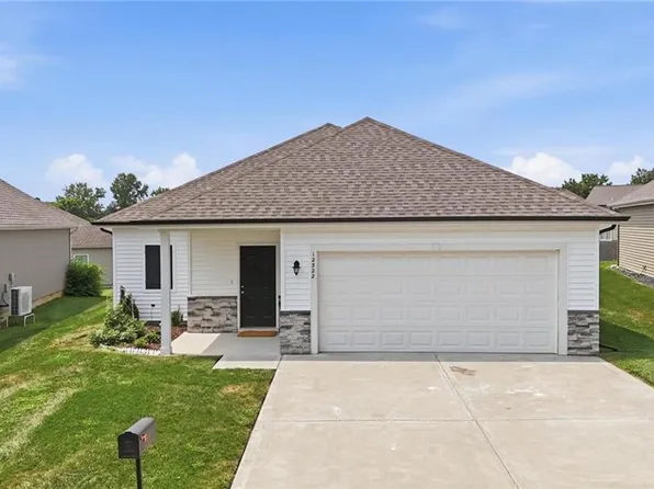 12322 N Pomona Ave, Kansas City, MO 64163