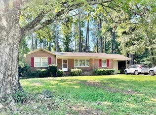 214 E Wyche St, Whiteville, NC 28472