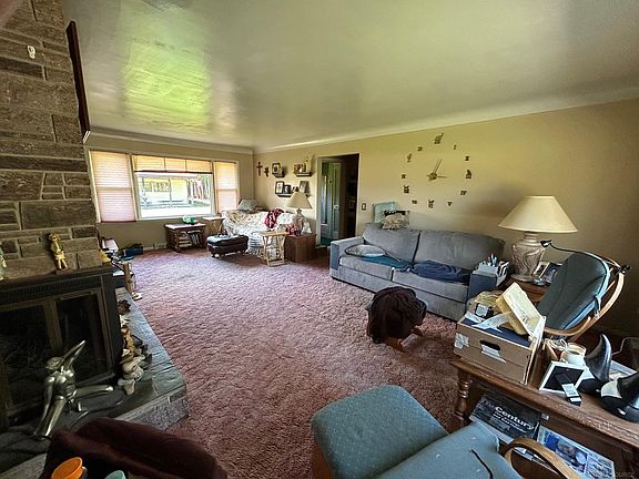 4th image of 5996 Lakeshore Rd