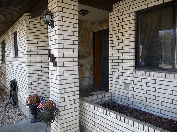 2nd image of 106 Country Club Dr