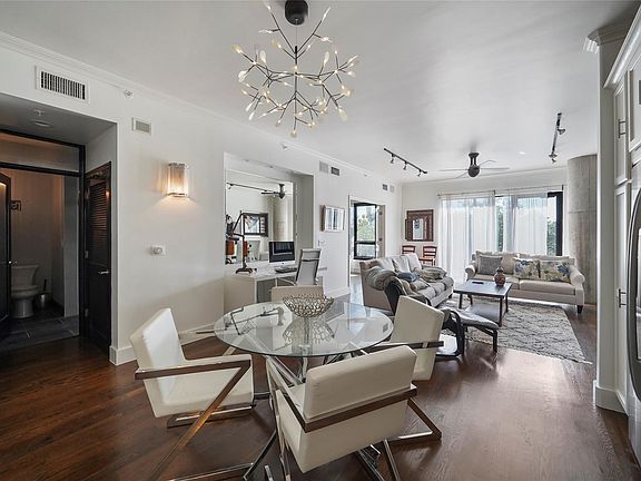 5th image of 3030 Post Oak Blvd Unit 308