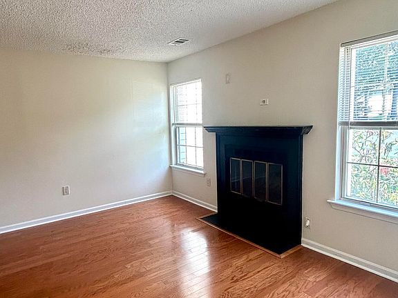 4th image of 3 Whistler Dr APT 3