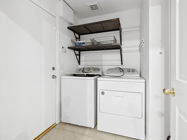N San Benito Dr — Photo 24