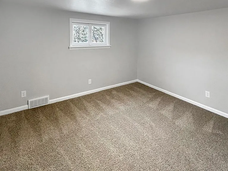 62 Noblestown Rd — Photo 43