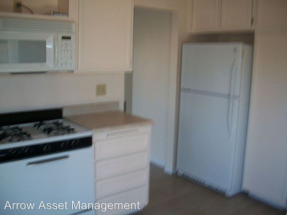 4th image of 185 Avenida Las Brisas APT D