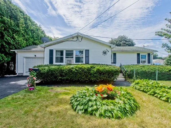 179 Narragansett Blvd, Chicopee, MA 01013