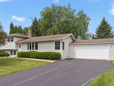 3S582 Behrs Circle Dr W, Warrenville, IL, 60555