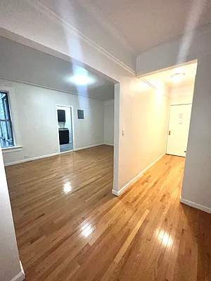 Rented by A&E Real Estate Management | media 4