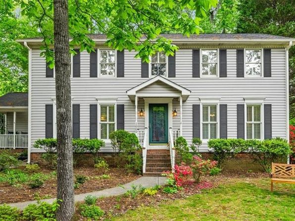 1005 New Hampshire Dr, Jamestown, NC 27282