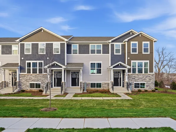 247 Settlers Pl, West Dundee, IL 60118