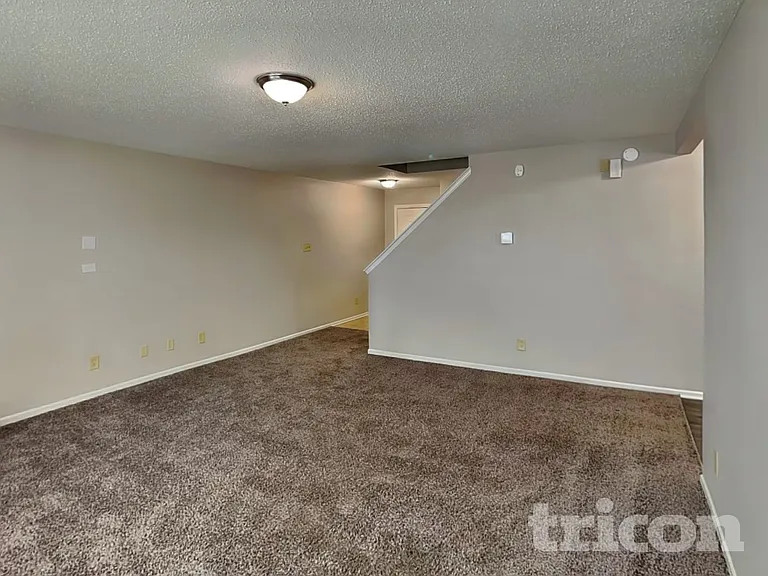 2875 Ludwig Dr — Photo 3