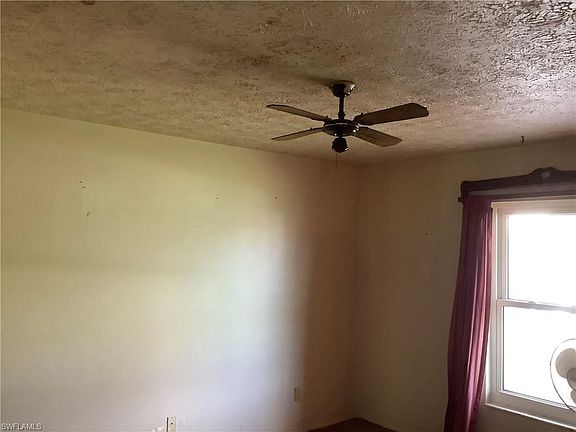 3rd image of 106 SE 6th St