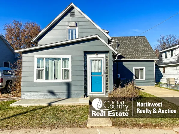 131 S 6th St E, Malta, MT 59538