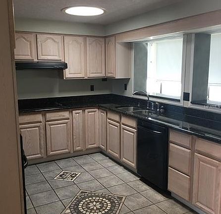 4th image of 7009 Skylane Dr