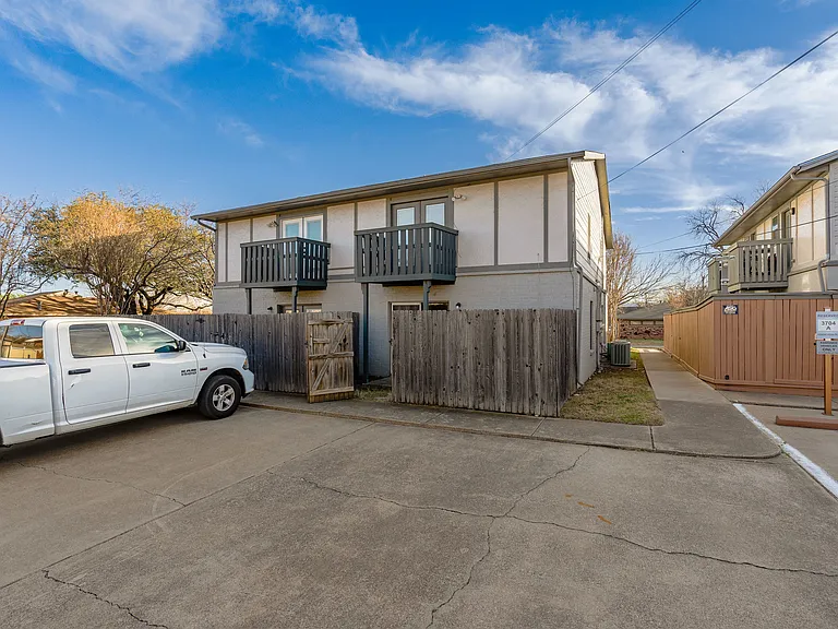 3700 Washburn Ave #D — Photo 3