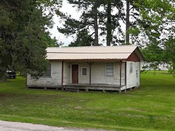 187 County Road 767, Buna, TX 77612
