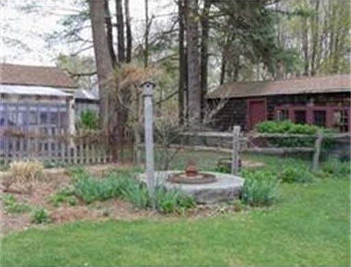 Greenhouse & outbuilding