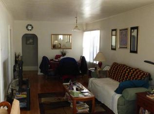 812 73rd St, Kenosha, WI 53143