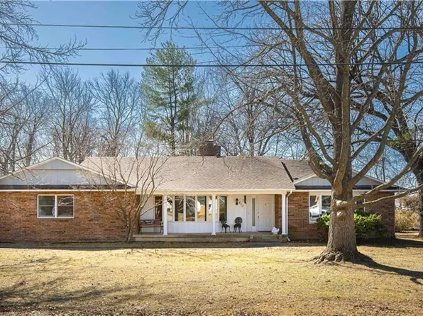 403 W 3rd St, Lamar, MO 64759