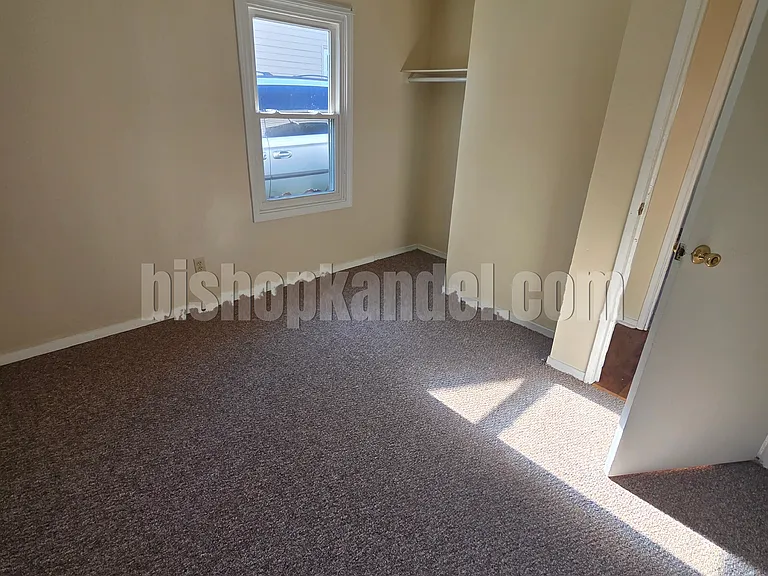 1123 Brenda Ct — Photo 12