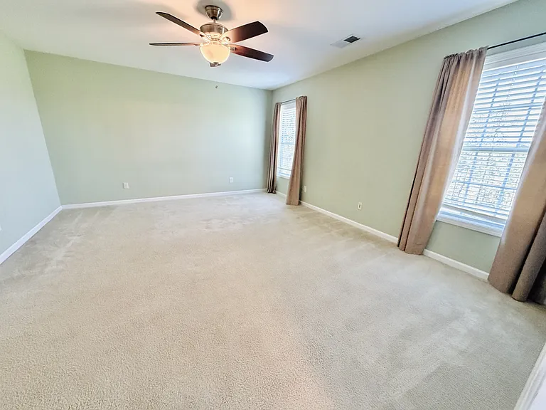 312 Ashmore Ln — Photo 13