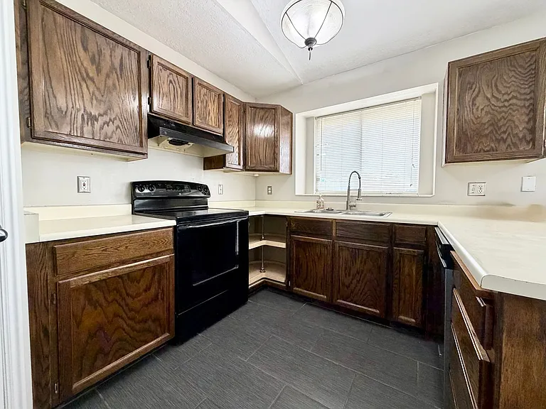 979 E Blue Heron Cir — Photo 13