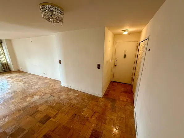 7025 Yellowstone Blvd APT 3H, Flushing, NY 11375