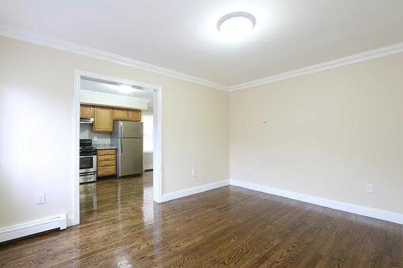 4 bed, 2.5 bath, $4,200 — Photo 4
