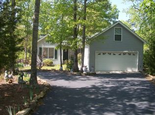 105 Long Point Dr, Chapin, SC 29036