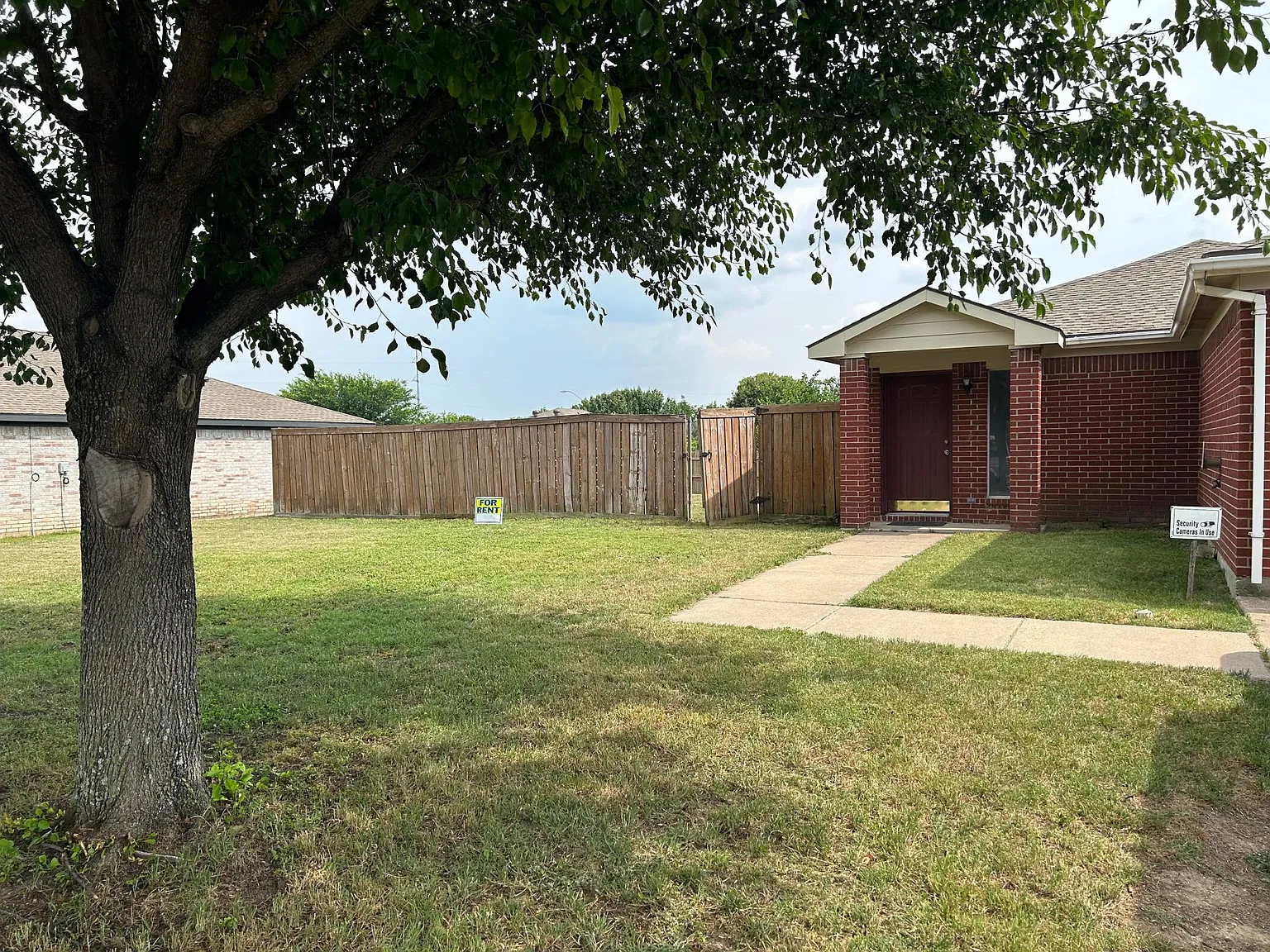 3 bed, 1182 sqft, $1,800 — Photo 1