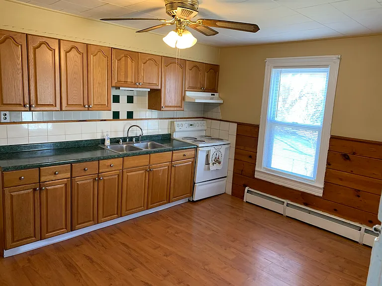 43 Linwood Ave — Photo 4